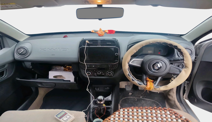 2021 Renault Kwid RXT 1.0 (O), Petrol, Manual, 16,529 km, interior