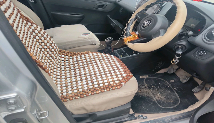 2021 Renault Kwid RXT 1.0 (O), Petrol, Manual, 16,529 km, interior