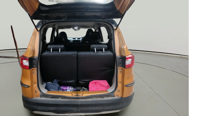 2024 Renault TRIBER RXZ, Petrol, Manual, 17,960 km, exterior