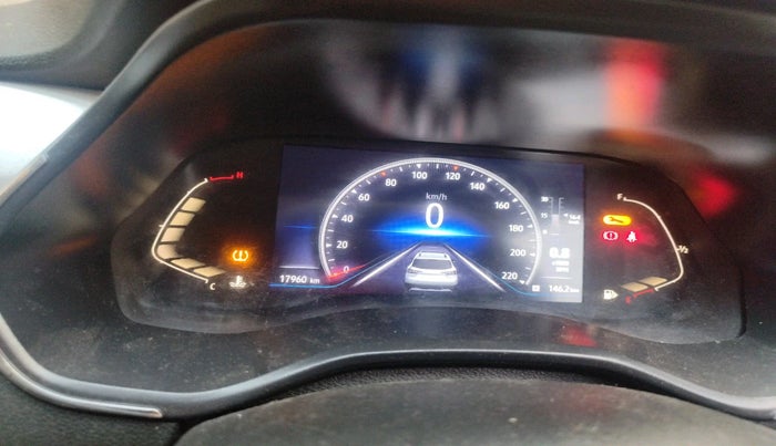 2024 Renault TRIBER RXZ, Petrol, Manual, 17,960 km, interior