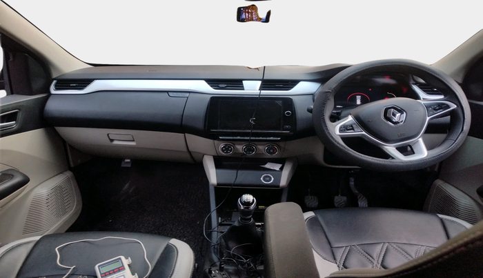 2024 Renault TRIBER RXZ, Petrol, Manual, 17,960 km, interior