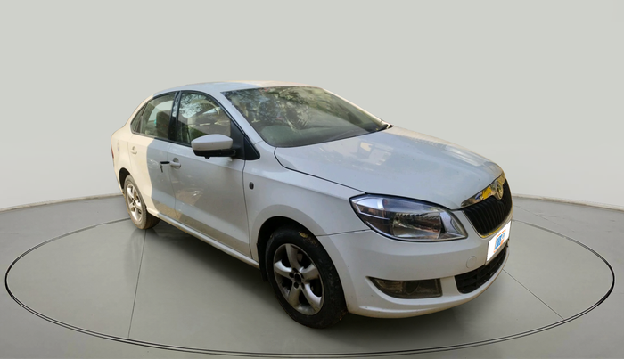 2013 Skoda Rapid ELEGANCE 1.6 TDI CR MT, Diesel, Manual, 2,01,655 km, exterior