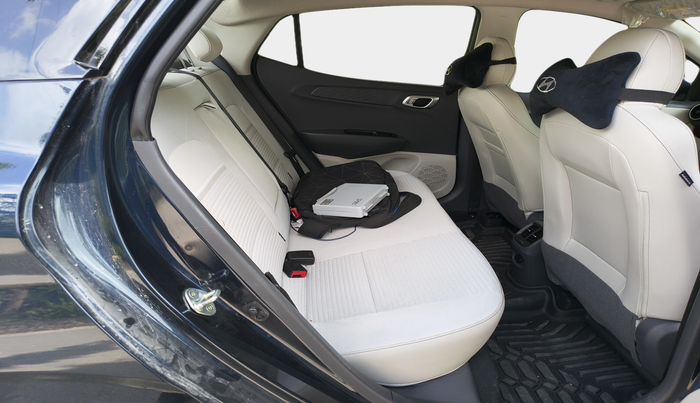 2023 Hyundai AURA SX 1.2 (O), Petrol, Manual, 17,819 km, interior