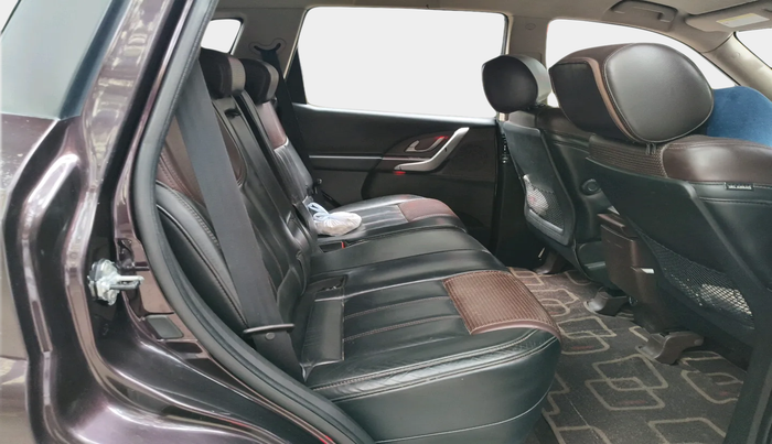 2013 Mahindra XUV500 W8, Diesel, Manual, 86,130 km, interior