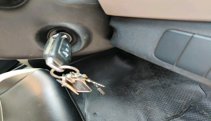 2014 Hyundai Xcent S (O) 1.2, Petrol, Manual, 1,11,940 km, interior