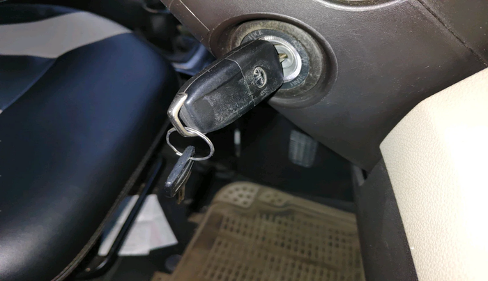 2014 Tata Zest XMS PETROL, Petrol, Manual, 1,05,712 km, interior