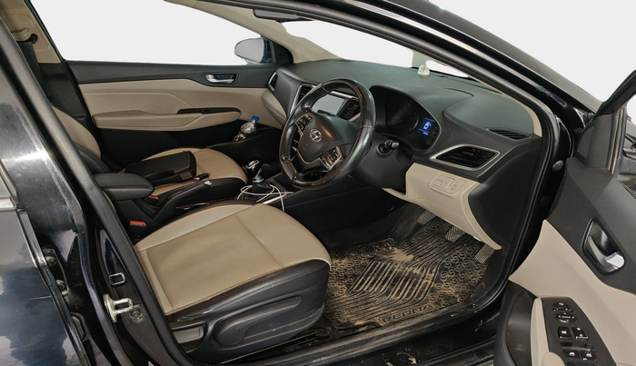 2018 Hyundai Verna 1.6 VTVT SX O, Petrol, Manual, 1,15,088 km, interior