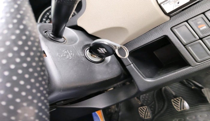 2016 Maruti Wagon R 1.0 VXI, Petrol, Manual, 50,358 km, interior