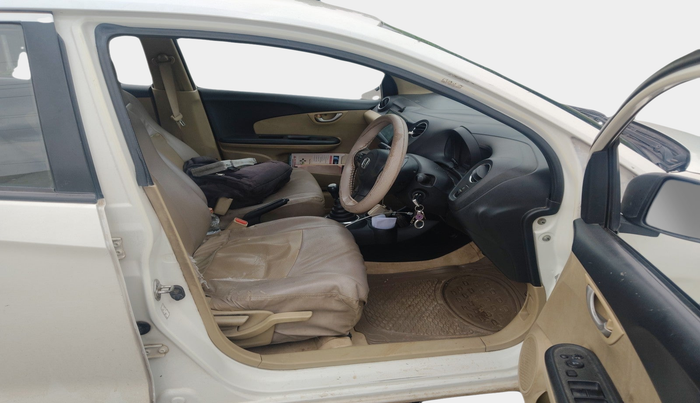 2015 Honda Amaze 1.5L I-DTEC VX, Diesel, Manual, 1,44,200 km, interior