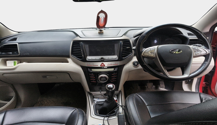 2019 Mahindra XUV300 W8 1.2 PETROL, Petrol, Manual, 97,079 km, interior