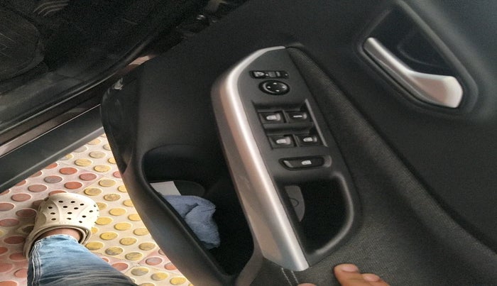 2024 Nissan MAGNITE XV Premium AMT, Petrol, Automatic, 17,915 km, interior