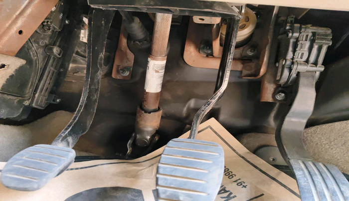 2014 Nissan Terrano XL D PLUS, Diesel, Manual, 1,69,689 km, interior