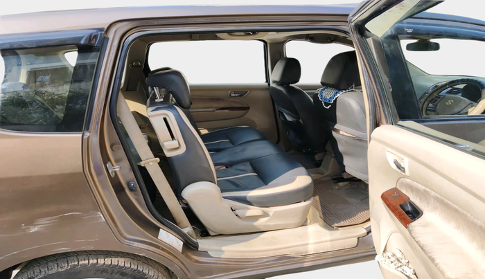 2012 Maruti Ertiga ZDI, Diesel, Manual, 1,58,455 km, interior