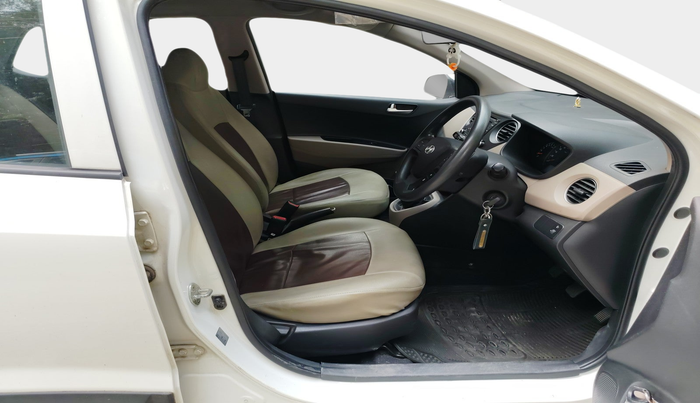 2016 Hyundai Grand i10 SPORTZ 1.2 KAPPA VTVT, Petrol, Manual, 50,407 km, interior