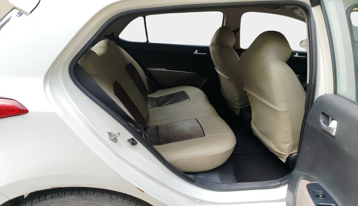 2016 Hyundai Grand i10 SPORTZ 1.2 KAPPA VTVT, Petrol, Manual, 50,407 km, interior