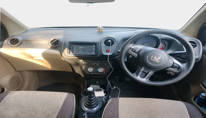 2015 Honda Brio VX MT, Petrol, Manual, 65,393 km, interior