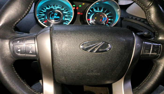 2019 Mahindra XUV500 W11, Diesel, Manual, 1,19,588 km, interior