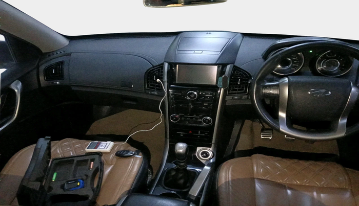 2019 Mahindra XUV500 W11, Diesel, Manual, 1,19,588 km, interior