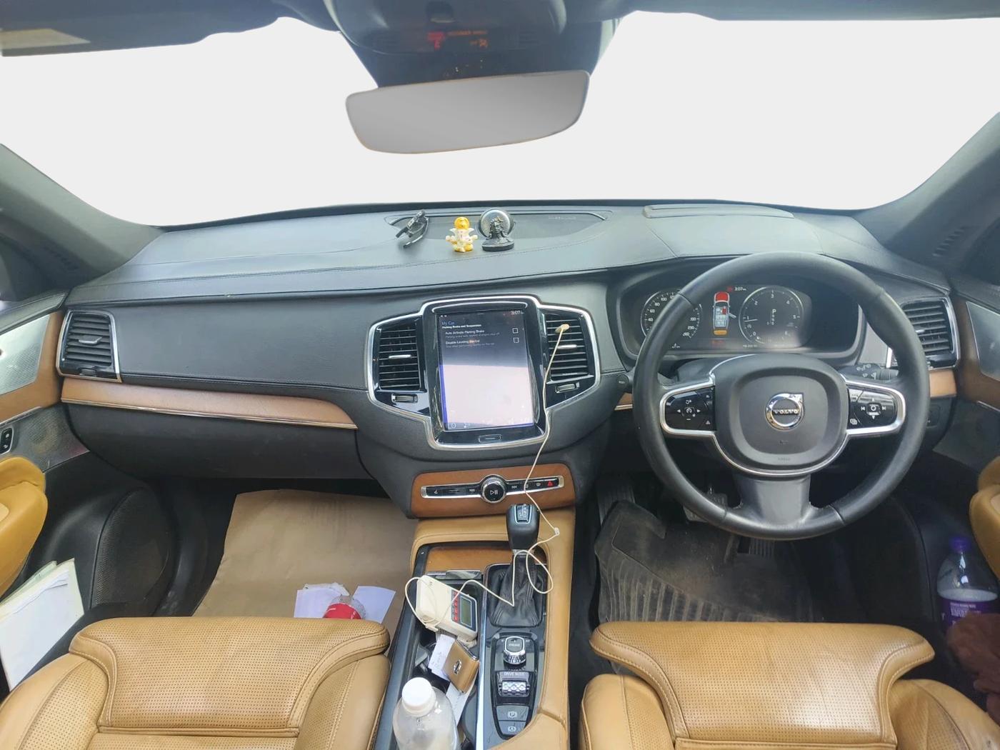 2015 Volvo XC 90 D5 Inscription, Diesel, Automatic, 1,43,159 km, interior