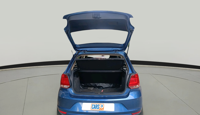 2017 Volkswagen Polo HIGHLINE1.2L, Petrol, Manual, 1,40,286 km, exterior