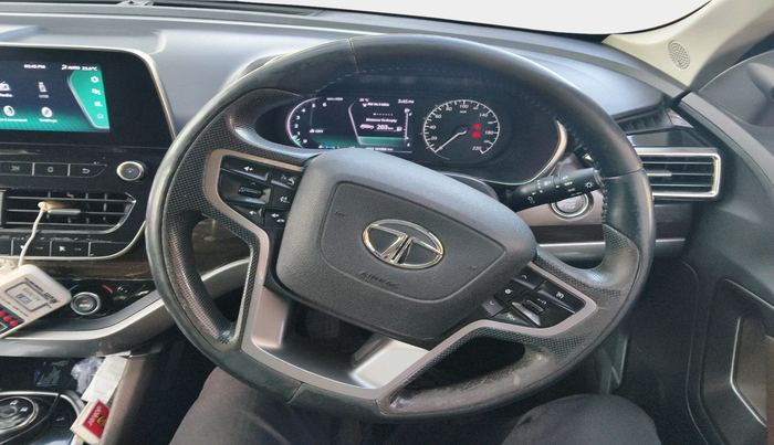 2019 Tata Harrier XZ 2.0L, Diesel, Manual, 1,61,588 km, interior