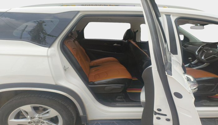 2022 MG HECTOR SHINE 1.5 PETROL TURBO MT, Petrol, Manual, 73,438 km, interior