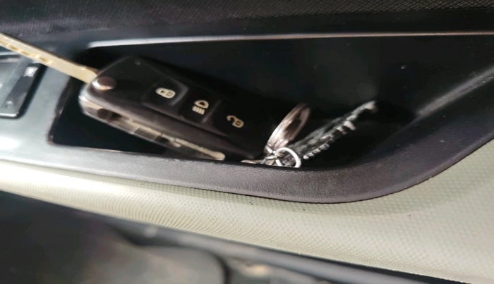 2023 Tata PUNCH ADVENTURE MT, Petrol, Manual, 66,990 km, interior