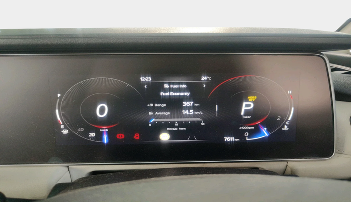 2025 Mahindra XUV700 AX 7 D AT 7 STR, Diesel, Automatic, 7,611 km, interior