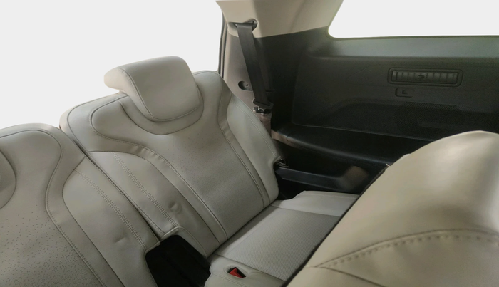 2025 Mahindra XUV700 AX 7 D AT 7 STR, Diesel, Automatic, 7,611 km, interior