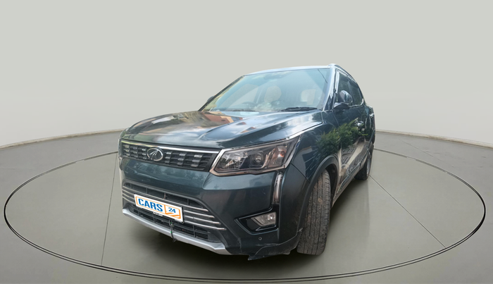 2020 Mahindra XUV300 W8 (O) 1.2 PETROL, Petrol, Manual, 72,806 km, exterior