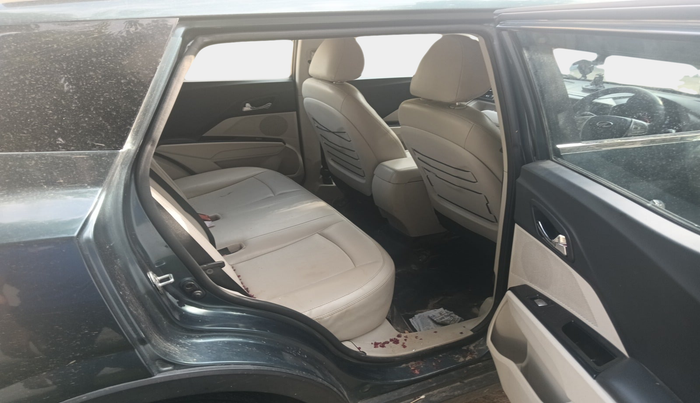 2020 Mahindra XUV300 W8 (O) 1.2 PETROL, Petrol, Manual, 72,806 km, interior