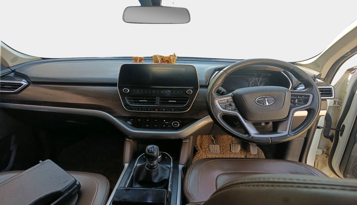 2019 Tata Harrier XZ 2.0L, Diesel, Manual, 1,11,708 km, interior