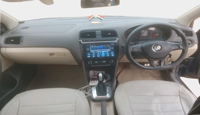2014 Volkswagen Vento COMFORTLINE TSI AT PETROL, Petrol, Automatic, 84,830 km, interior