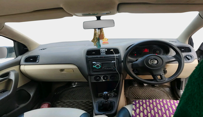 2013 Volkswagen Vento TRENDLINE DIESEL 1.6, Diesel, Manual, 1,67,944 km, interior