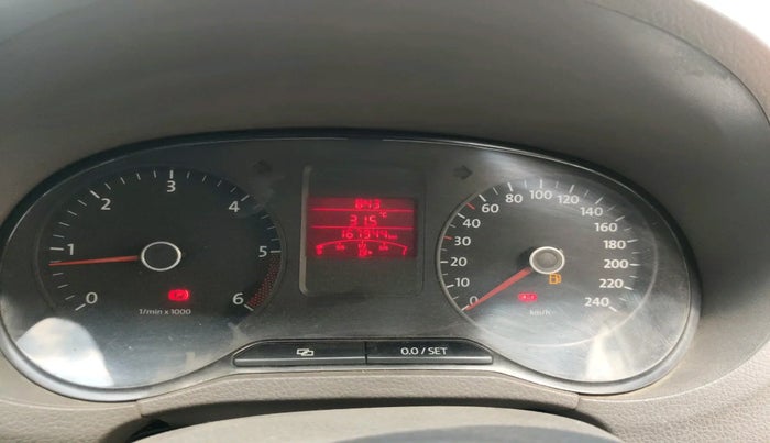 2013 Volkswagen Vento TRENDLINE DIESEL 1.6, Diesel, Manual, 1,67,944 km, interior