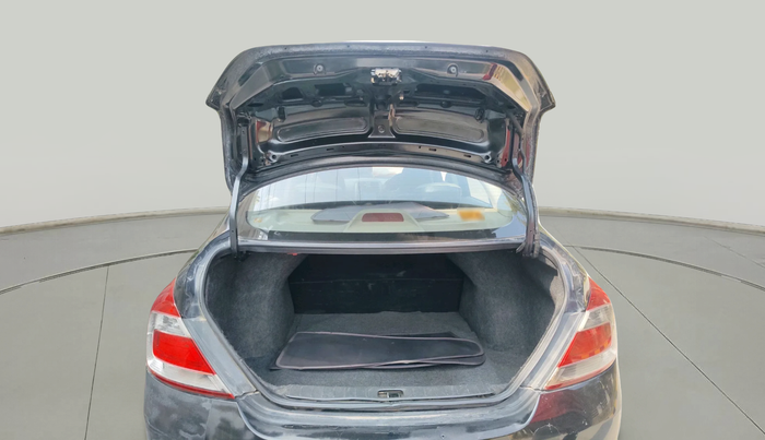 2013 Renault Scala RXL DIESEL, Diesel, Manual, 1,13,961 km, exterior