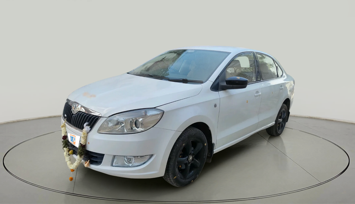 2014 Skoda Rapid ELEGANCE 1.6 TDI CR MT, Diesel, Manual, 1,00,196 km, exterior
