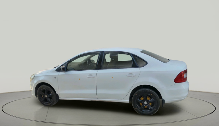 2014 Skoda Rapid ELEGANCE 1.6 TDI CR MT, Diesel, Manual, 1,00,196 km, exterior