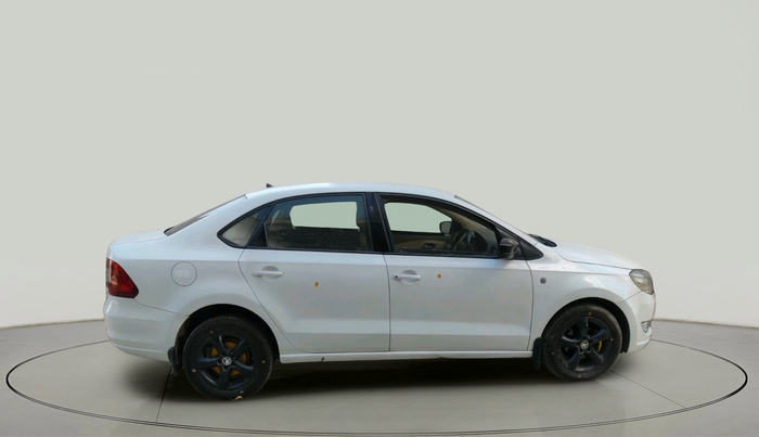 2014 Skoda Rapid ELEGANCE 1.6 TDI CR MT, Diesel, Manual, 1,00,196 km, exterior