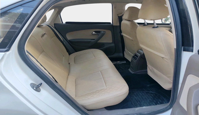 2014 Skoda Rapid ELEGANCE 1.6 TDI CR MT, Diesel, Manual, 1,00,196 km, interior