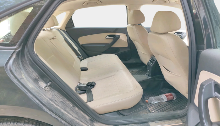 2020 Volkswagen Vento HIGHLINE PLUS 1.0L TSI, Petrol, Manual, 1,30,155 km, interior