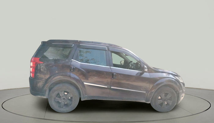 2015 Mahindra XUV500 W10, Diesel, Manual, 1,48,133 km, exterior