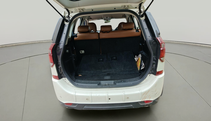 2021 Mahindra XUV500 W7, Diesel, Manual, 55,841 km, exterior