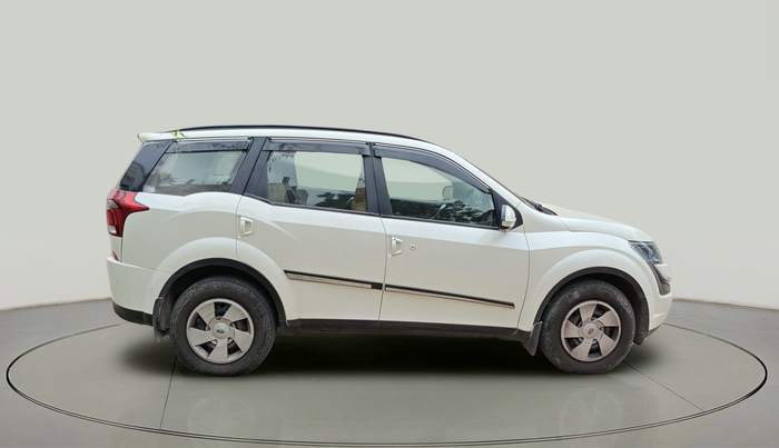 2021 Mahindra XUV500 W7, Diesel, Manual, 55,841 km, exterior