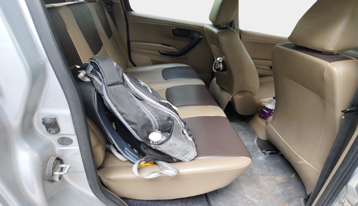 2017 Mahindra TUV300 T4 PLUS, Diesel, Manual, 1,76,135 km, interior