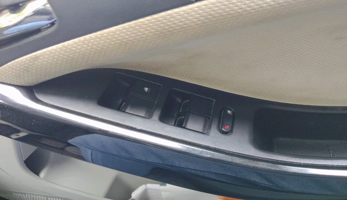 2020 Tata NEXON XZA PLUS (O) PETROL, Petrol, Automatic, 31,395 km, interior