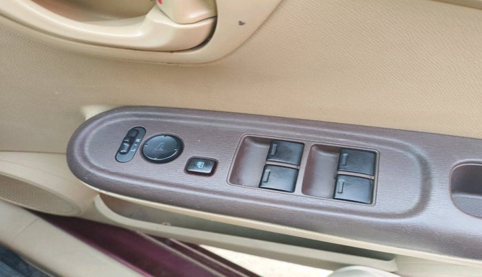 2013 Honda Amaze 1.5L I-DTEC S, Diesel, Manual, 1,79,473 km, interior