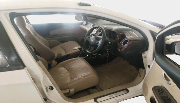 2013 Honda Brio V MT, Petrol, Manual, 99,650 km, interior