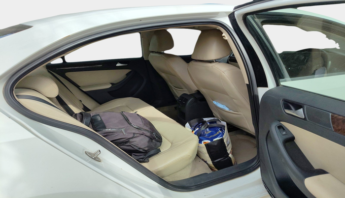 2015 Volkswagen Jetta HIGHLINE TDI AT, Diesel, Automatic, 1,75,832 km, interior