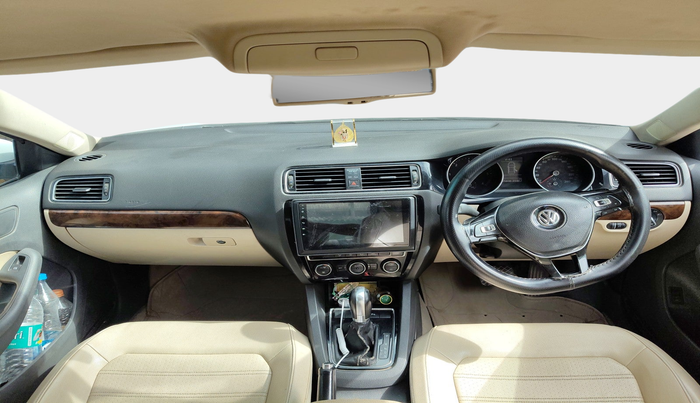 2015 Volkswagen Jetta HIGHLINE TDI AT, Diesel, Automatic, 1,75,832 km, interior